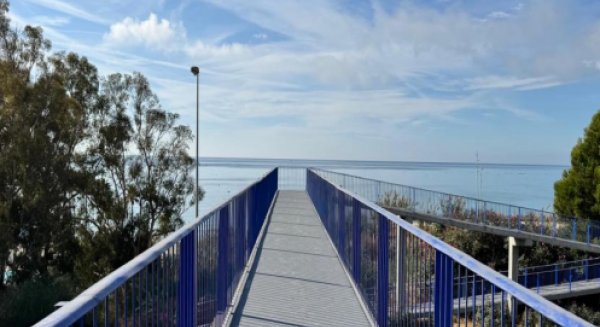 Transportes mejora la seguridad peatonal en Málaga con la renovación de 12 pasarelas por 1,9 millones de euros