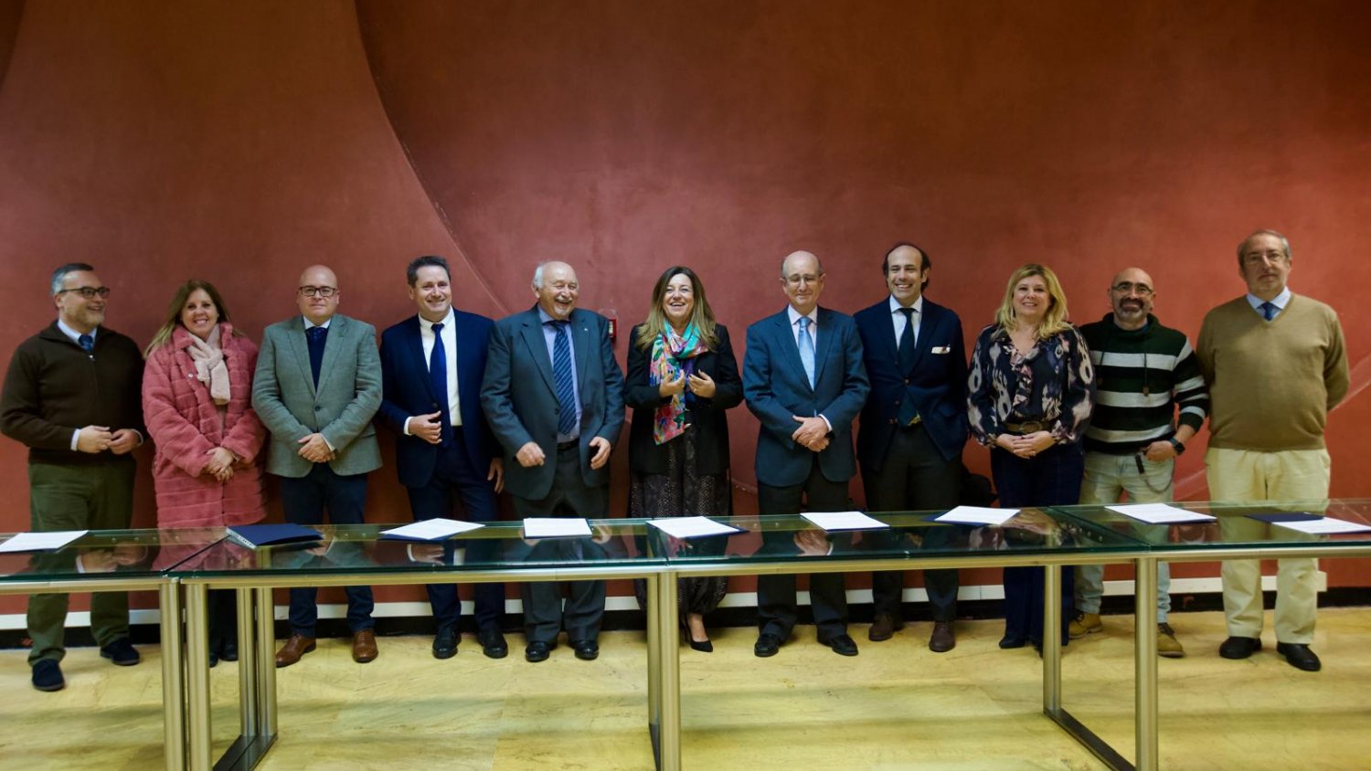 La Junta firma un acuerdo para facilitar la jubilación parcial del profesorado en la enseñanza concertada