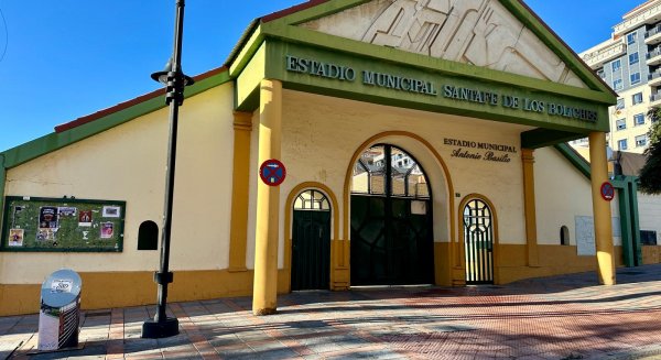 El Ayuntamiento de Fuengirola licita la redacción del proyecto y la obra de la remodelación del Estadio Santa Fe de Los Boliches