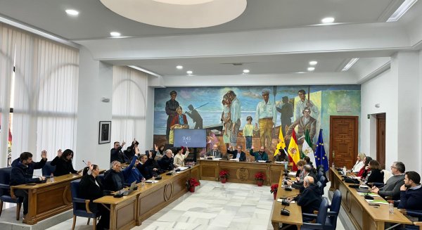 El Ayuntamiento de Rincón de la Victoria aprueba la bajada del IBI para 2026