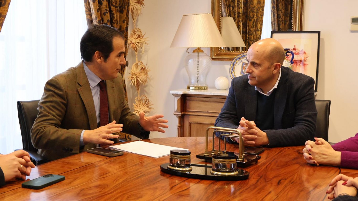 La Junta y Archidona firman la permuta para la nueva sede judicial, que duplicará el espacio del juzgado actual