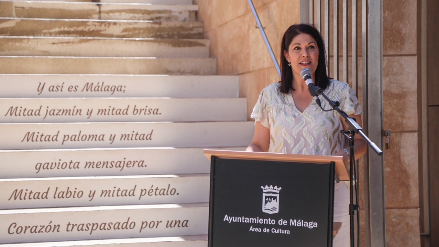 La Fundación Rafael Pérez Estrada interviene la escalera del Mirador de la Alcazaba