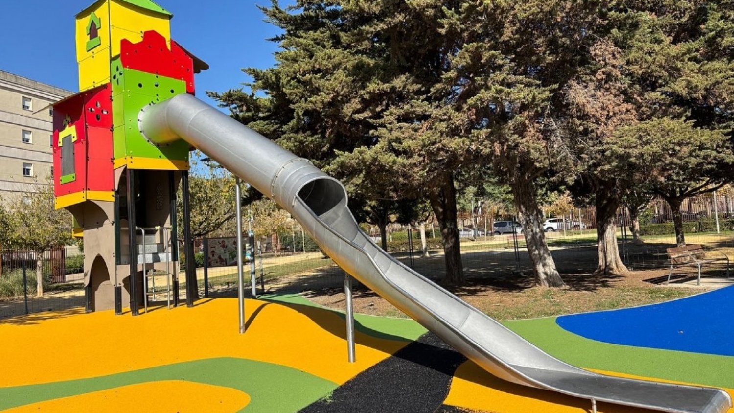 El Ayuntamiento de Málaga oferta el concurso para la creación de zonas de sombraje en tres parques de Teatinos 