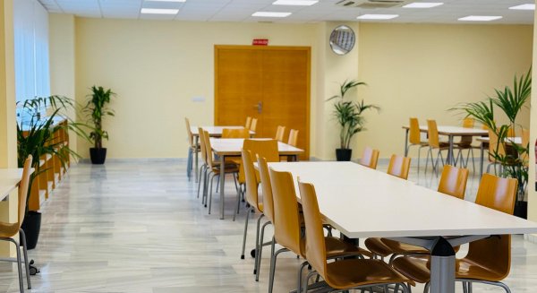 Fuengirola transforma la antigua biblioteca de Los Boliches en una sala de estudios con más de cien plazas