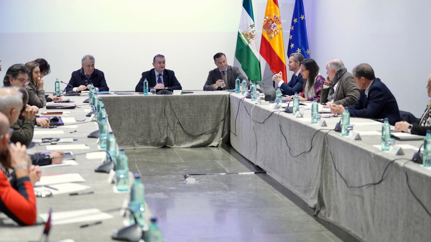 Andalucía unifica el funcionamiento de sus parques de bomberos y establece tiempos máximos de llegada