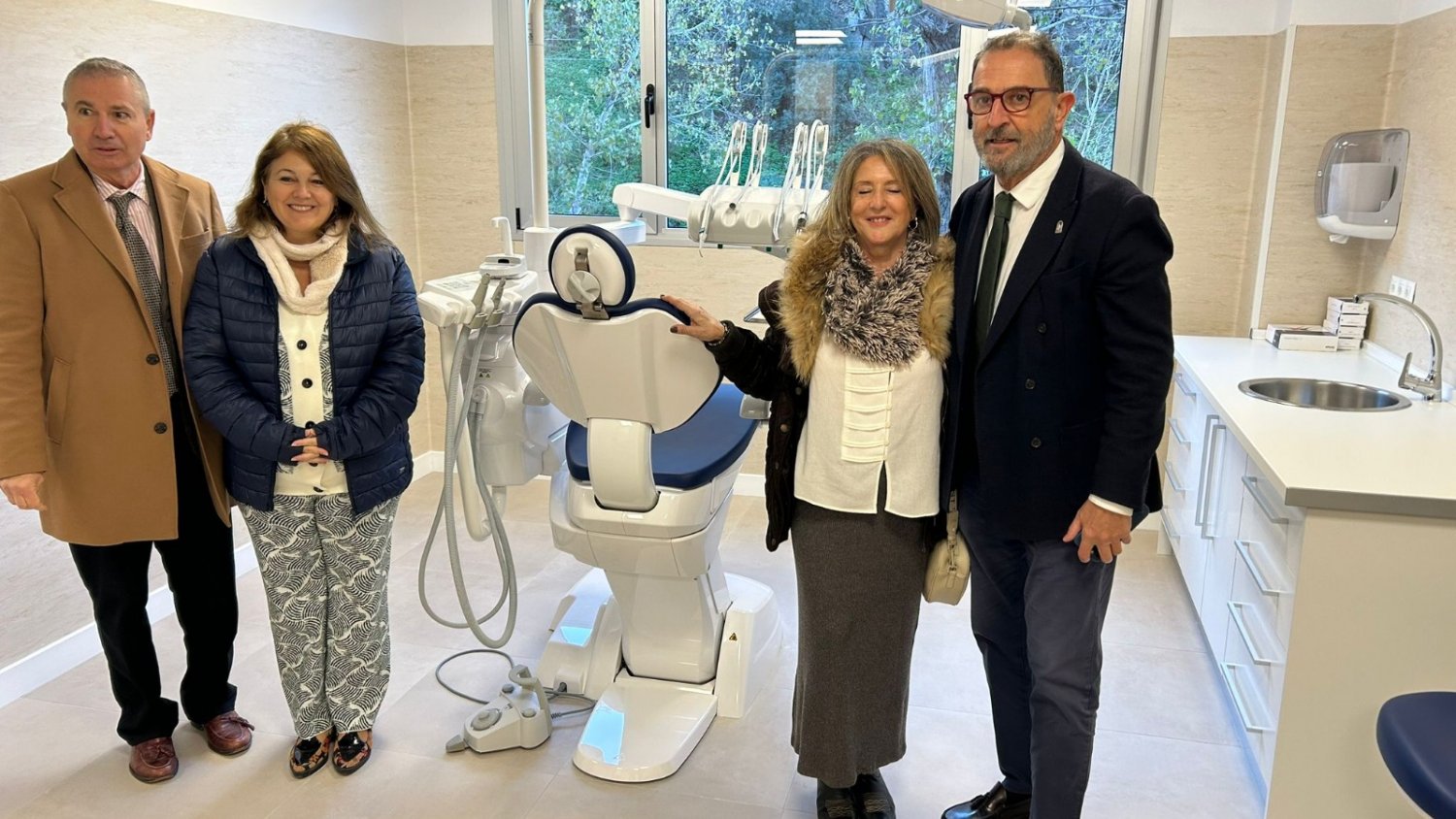 La Junta renueva las consultas de odontología de seis centros de salud de la Axarquía