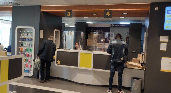 Correos y la Agrupación de Cofradías mantienen el sistema de renovación de abonos de la Semana Santa de Málaga 2026