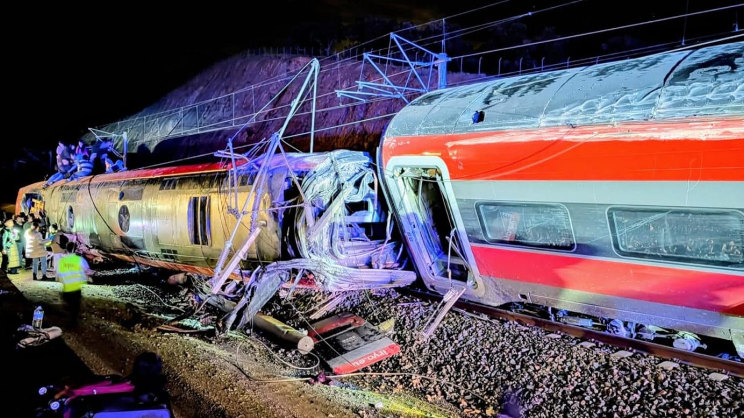 La cifra de fallecidos en la tragedia de Adamuz se eleva a 41 tras el hallazgo de una nueva víctima en los vagones del Iryo