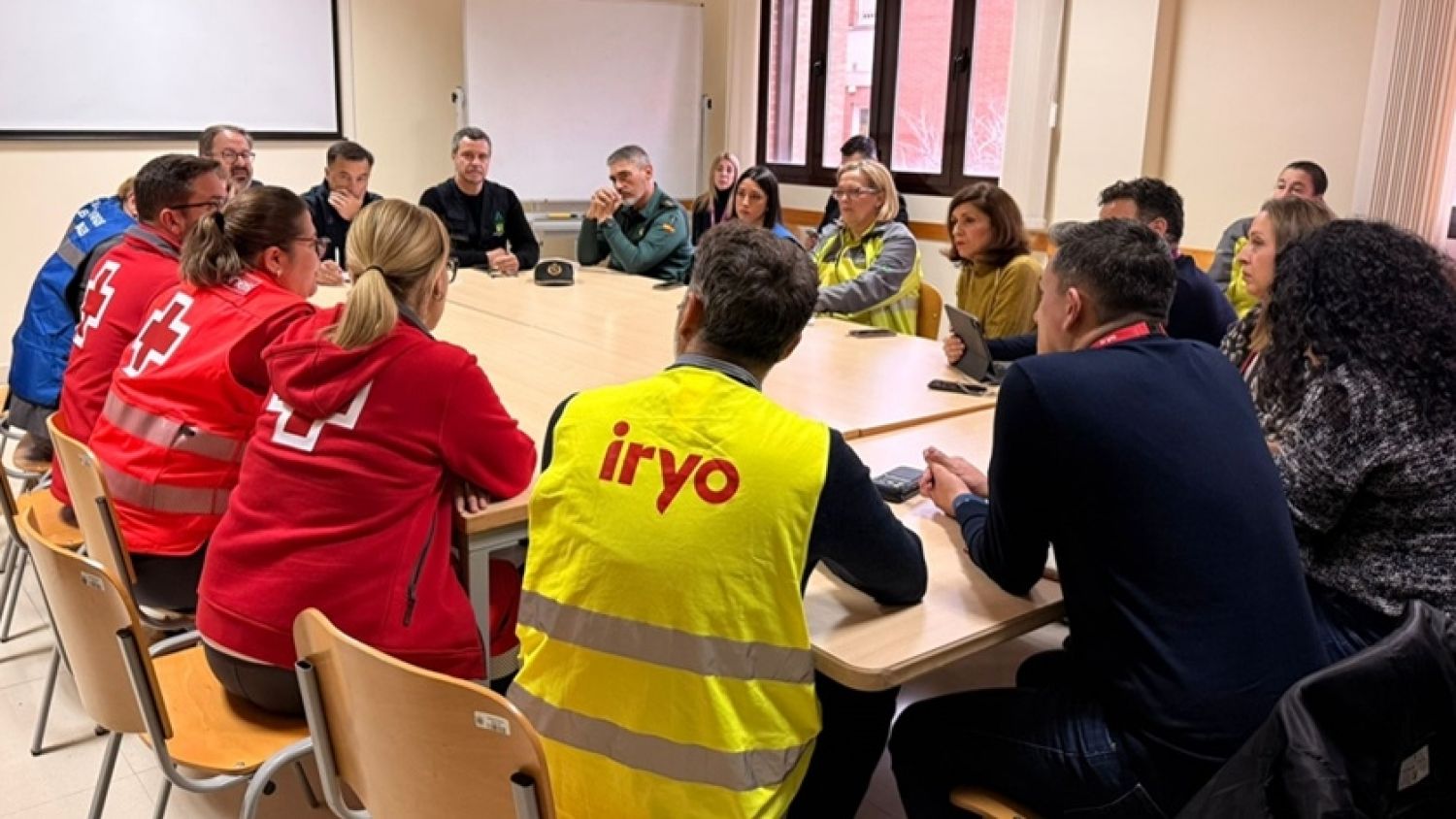 Continúan los trabajos de emergencia para la retirada de los vagones siniestrados en el accidente en Adamuz 