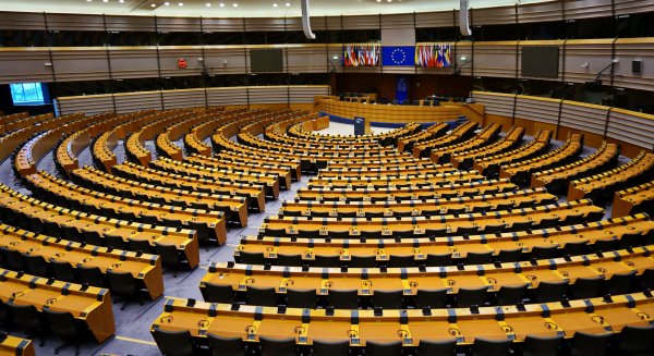 El PE aprueba la solicitud del dictamen al TJUE sobre la legalidad del acuerdo comercial entre la UE y Mercosur