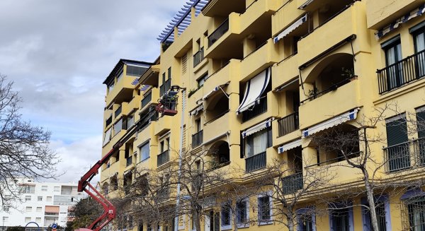 San Pedro Alcántara renueva el alumbrado de Nueva Alcántara con tecnología LED más eficiente y segura