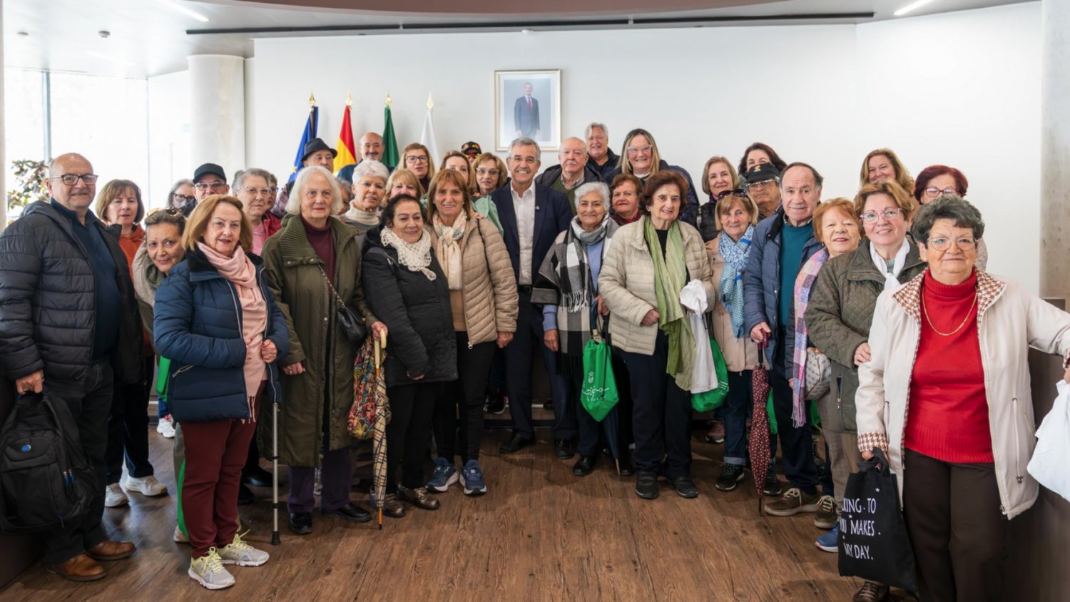 El alcalde de Estepona destaca los beneficios físicos y mentales del programa 'Mayores Activos: Vida Saludable' 