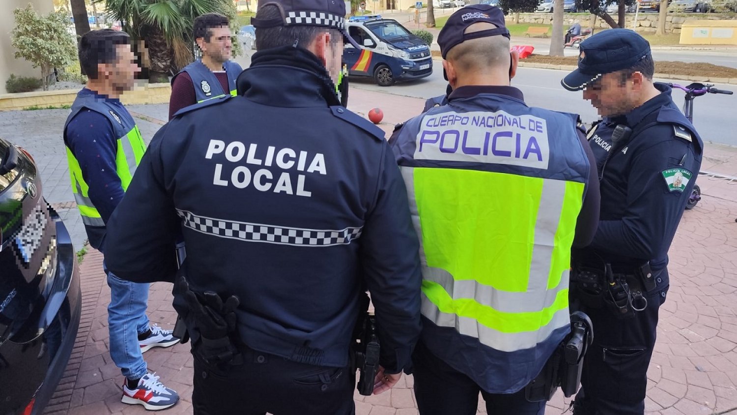 Policía Nacional y Local refuerzan la seguridad en Benalmádena con un dispositivo contra robos en viviendas