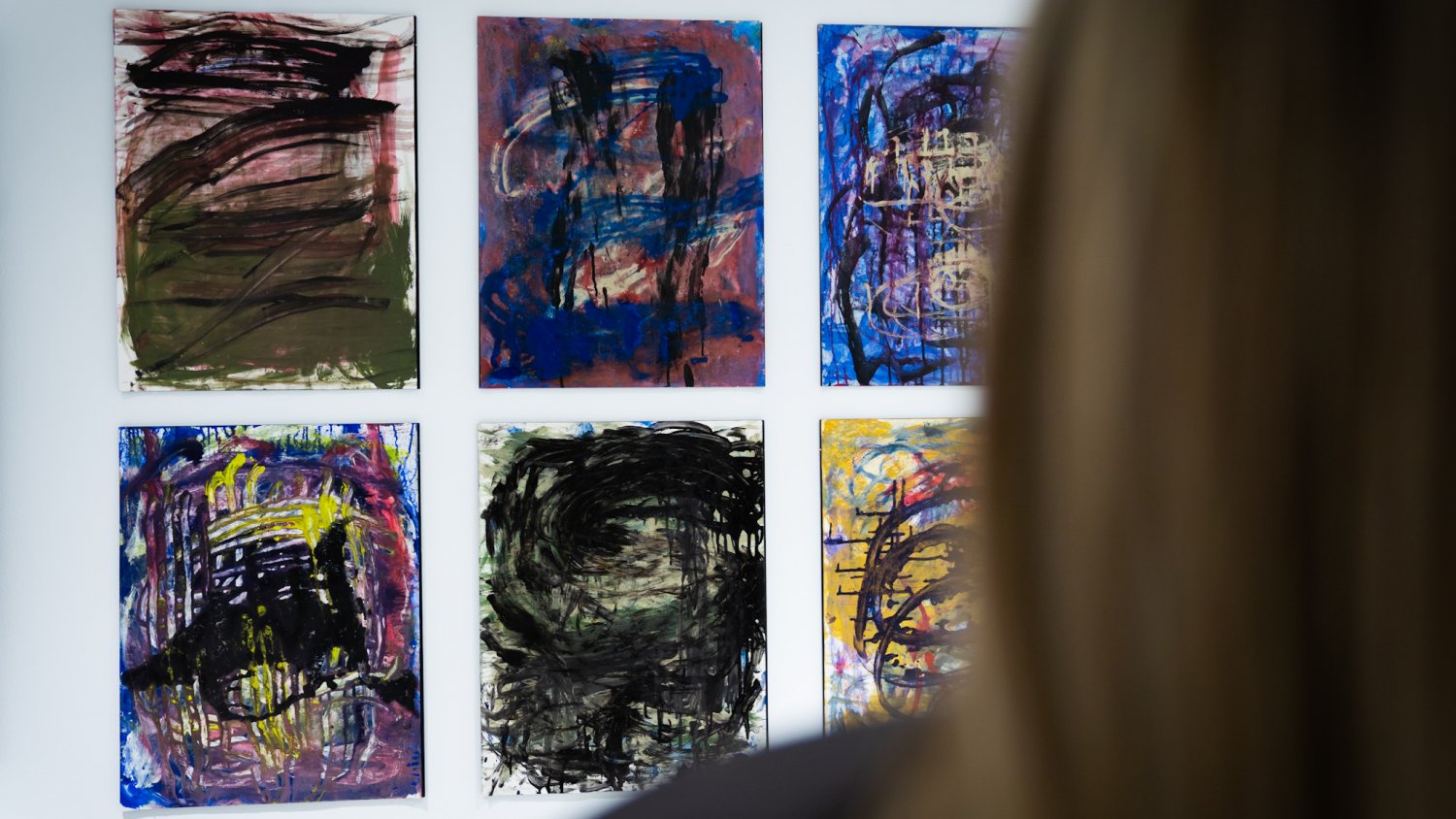 El Archivo Municipal de Málaga acoge una exposición que recorre la trayectoria artística de Alfonso Serrano