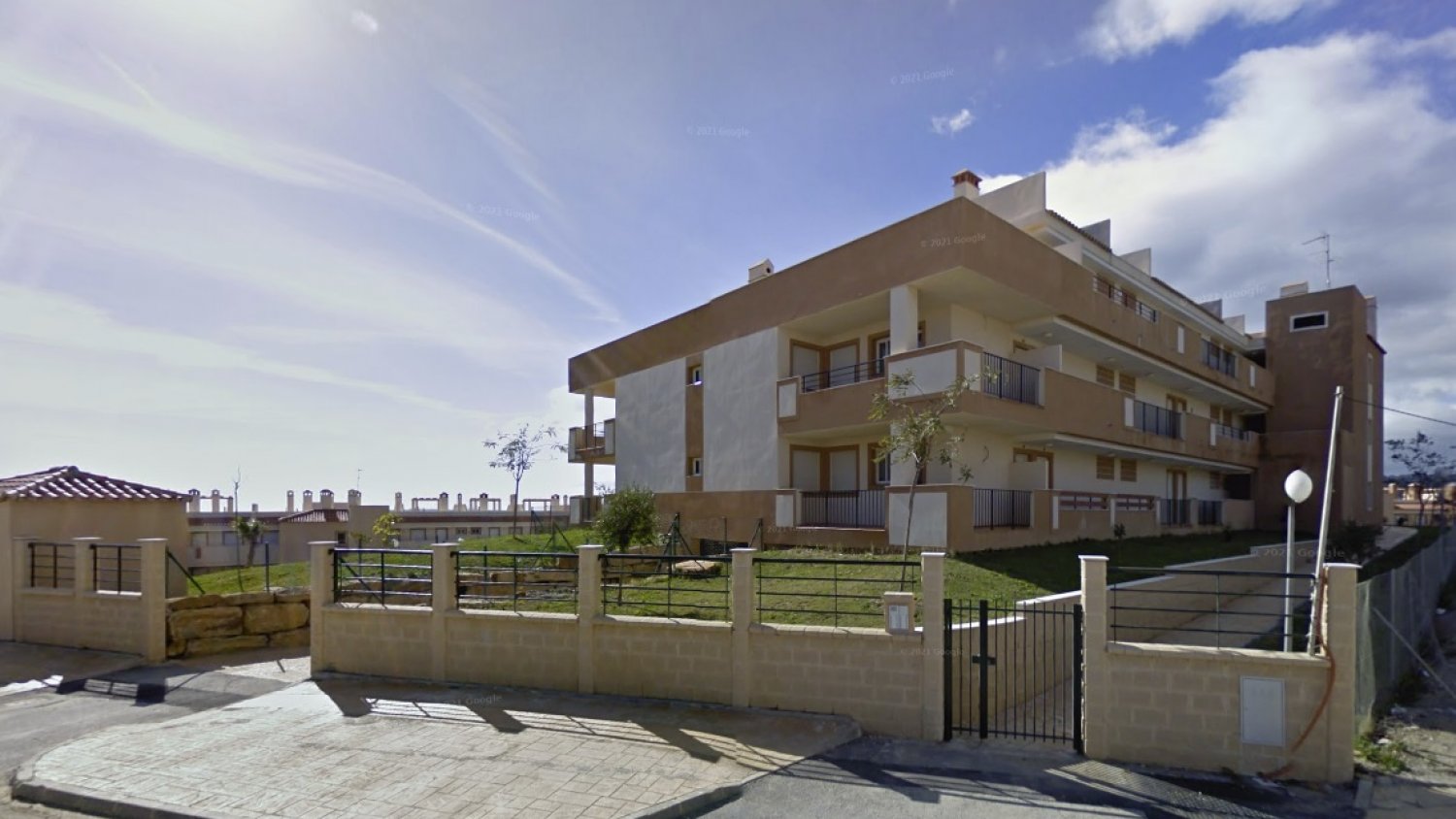 Aifos abre una subasta pública de más de 100 activos inmobiliarios distribuidos por la Costa del Sol