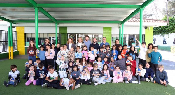 Marbella se alía con el colegio Los Olivos en un proyecto de aprendizaje para mejorar la limpieza urbana