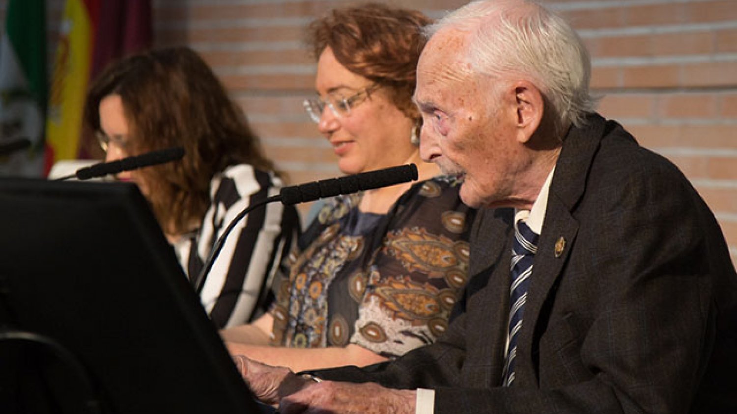 Fallece a los 98 años Guillermo Jiménez Smerdou, referente del periodismo