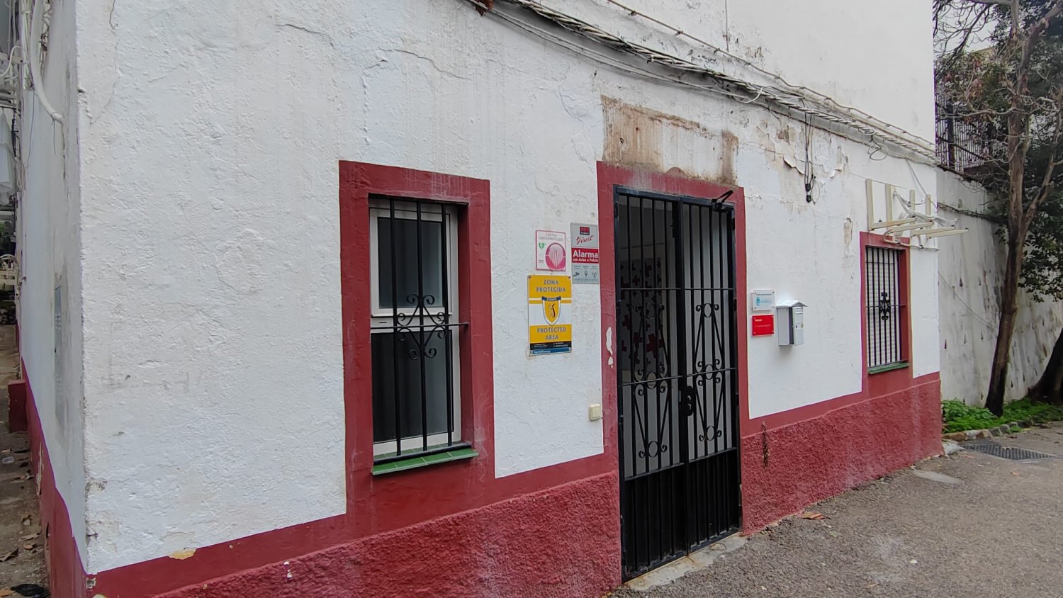 IU denuncia que el centro para personas sin hogar de Marbella lleva un mes cerrado