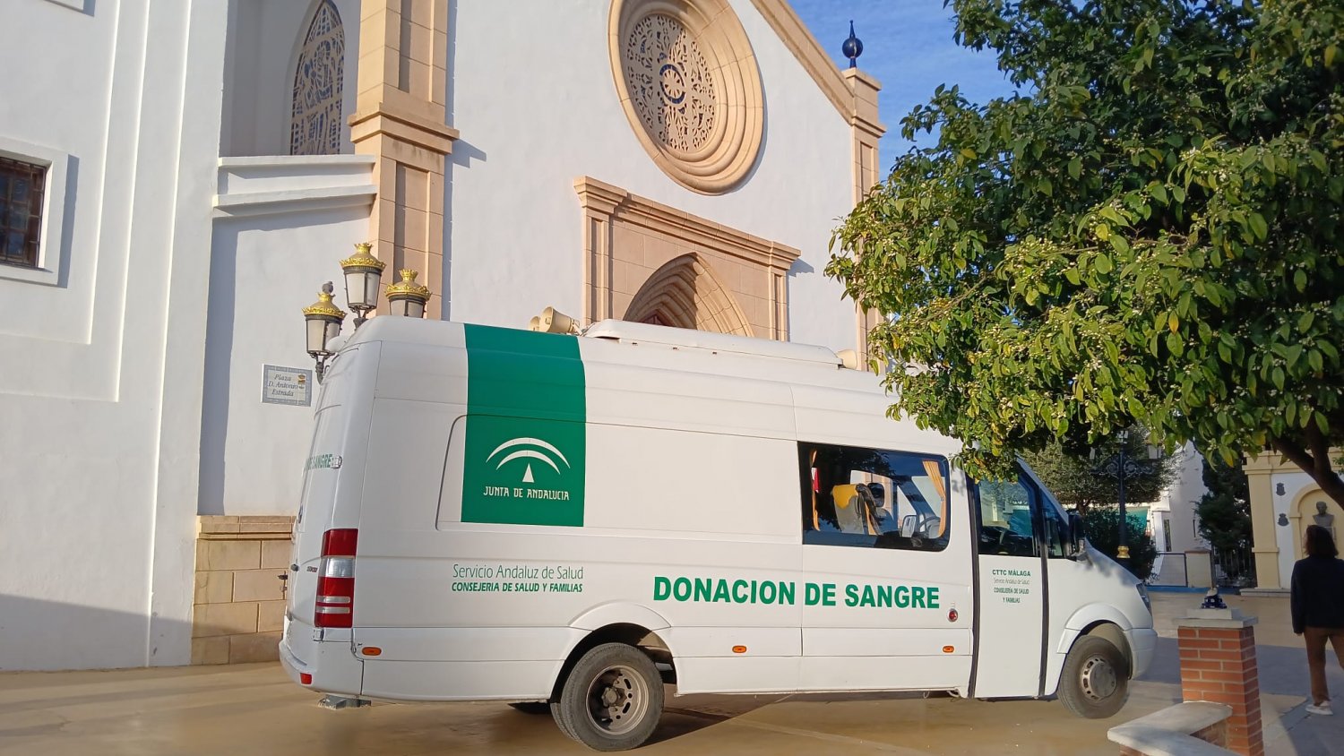 Arranca la campaña ‘Por amor al arte, dona sangre’ en el Centro de Transfusión de Málaga 