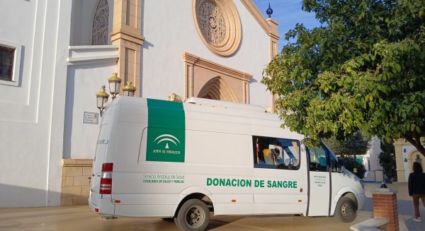 Arranca la campaña ‘Por amor al arte, dona sangre’ en el Centro de Transfusión de Málaga 