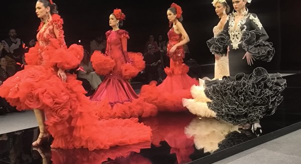 Diseñadores de Málaga de Moda muestran en SIMOF Sevilla sus colecciones de moda flamenca