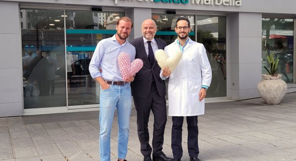 Corazones terapéuticos en Quirónsalud Marbella para las pacientes operadas de cáncer de mama