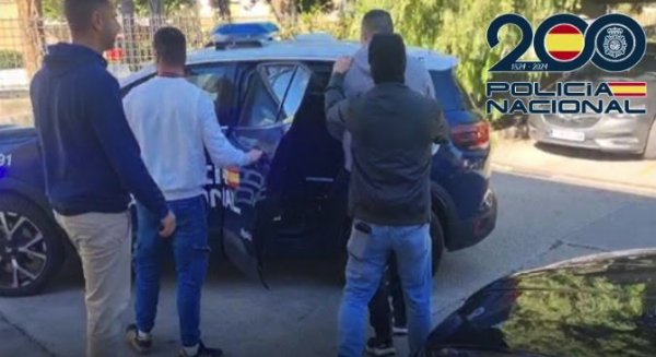 La Policía Nacional detiene a un hombre y a su pareja por estafar a varias mujeres mediante engaño sentimental