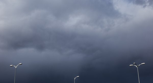 Málaga suspende las clases y cierra todos los centros públicos ante el riesgo de lluvias torrenciales