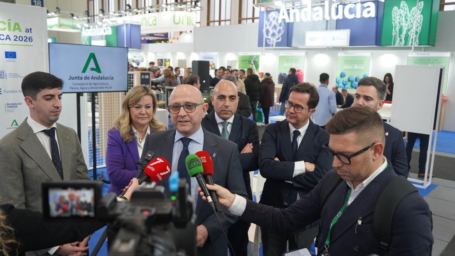 La Junta destina 150 millones de euros a modernizar las explotaciones de 3.200 agricultores