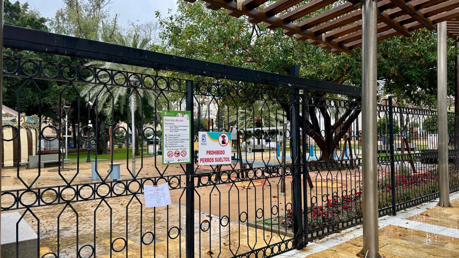 Fuengirola supera sin incidencias graves la primera fase del temporal bajo el blindaje de su plan de emergencia