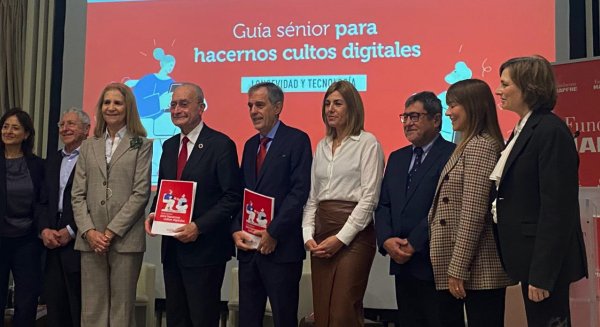 SeniorTic y Fundación Mapfre se unen para crear 'Longevidad y Tecnología, guía senior para hacernos cultos digitales'
