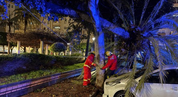Fuengirola vuelve a la normalidad tras registrar una decena de incidencias por el paso de la borrasca Leonardo
