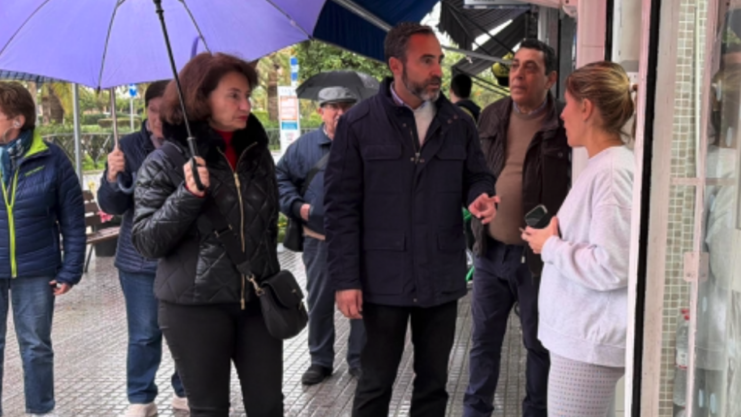 El PSOE de Málaga denuncia la situación de 'abandono' que sufren las barriadas de Sagrada Familia y Virgen del Carmen