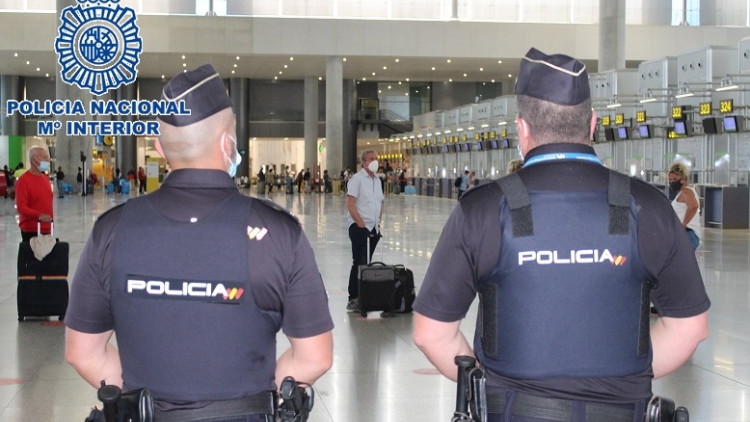 Detenidas dos personas con documentación falsa cuando trataban de embarcar en un vuelo con destino Londres