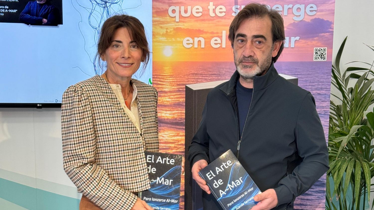 Mijas impulsa las relaciones sanas entre los jóvenes con una charla del psicólogo Juande Serrano