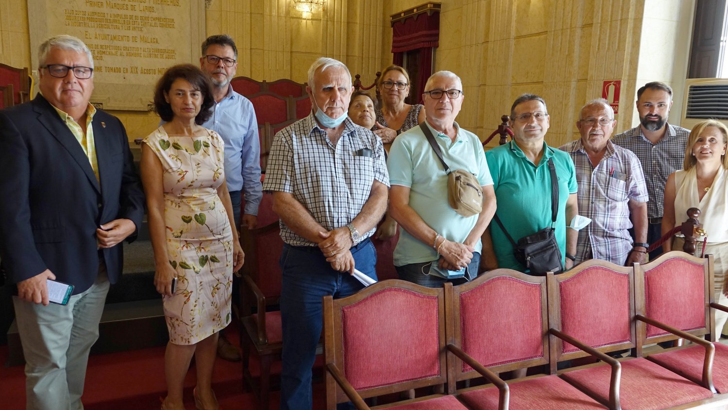 PSOE critica al equipo de gobierno por el retraso de décadas para dotar de servicios a entornos urbanos sin consolidar