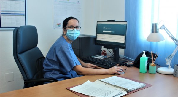 Cuidados Intensivos del Hospital de la Axarquía incorpora el seguimiento de pacientes con marcapasos a sus prácticas