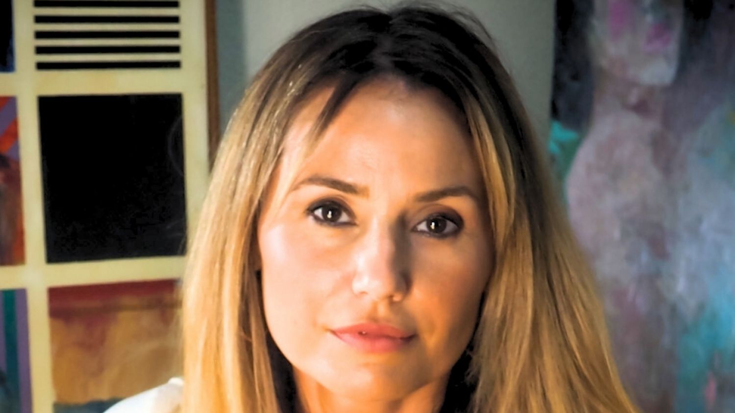 Estepona acoge la presentación de la última obra de Patricia Simón sobre ética periodística