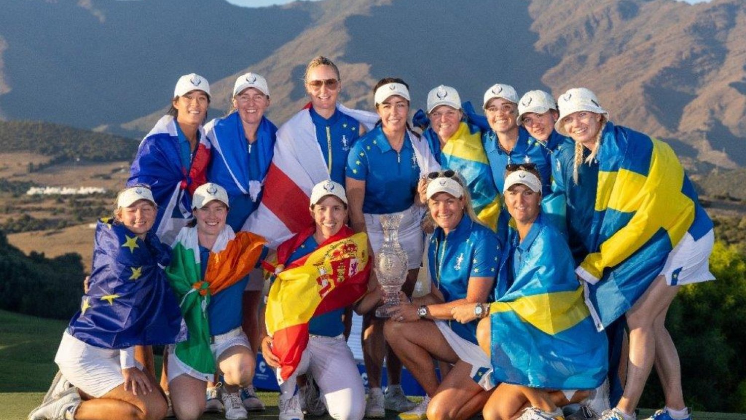 El equipo europeo de la Solheim Cup 2023 recibe el trofeo Unión Europe en los Premios Nacionales del Deporte