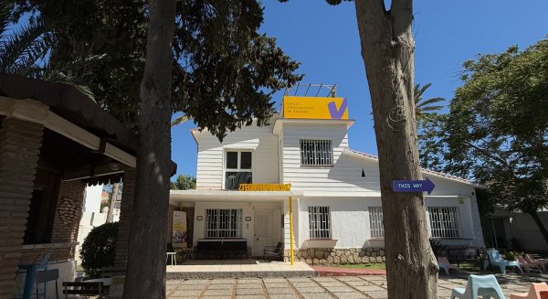 La academia malagueña Hablandis, finalista en los premios nacionales FECEI por su gestión sostenible