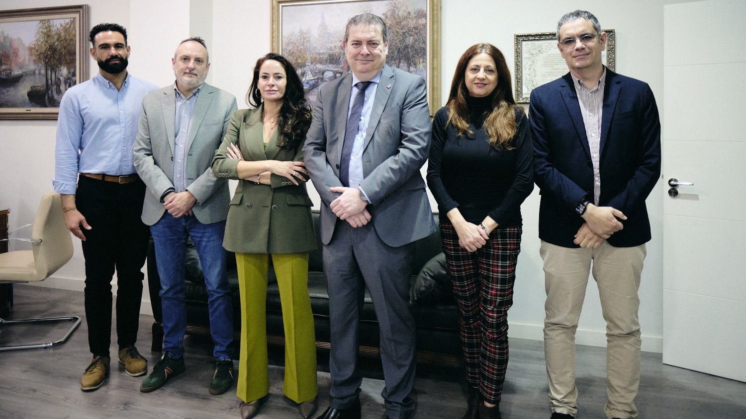 El Ayuntamiento y CafMálaga promoverán la instalación de paneles solares con asesoramiento gratuito