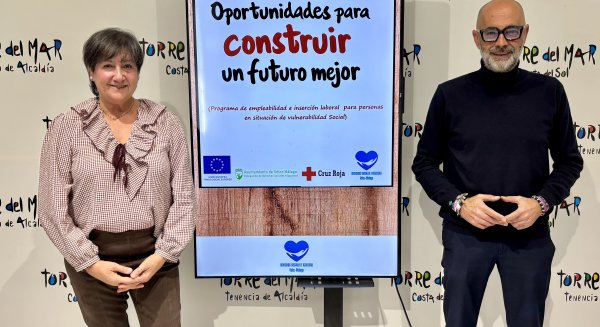 Vélez-Málaga renueva su alianza con Cruz Roja para impulsar la inserción laboral de colectivos vulnerables