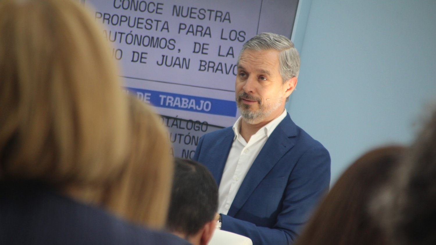 El PP contrapone su 'fiscalidad moderada' frente a la 'voracidad recaudatoria' del Gobierno en un encuentro con autónomos malagueños