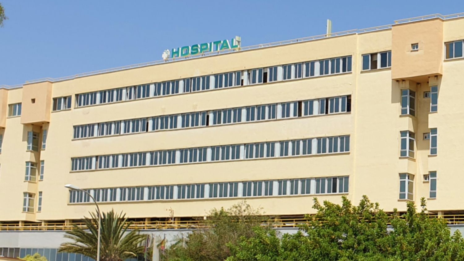 Los médicos de Málaga secundan masivamente la primera jornada de huelga nacional contra el Estatuto Marco