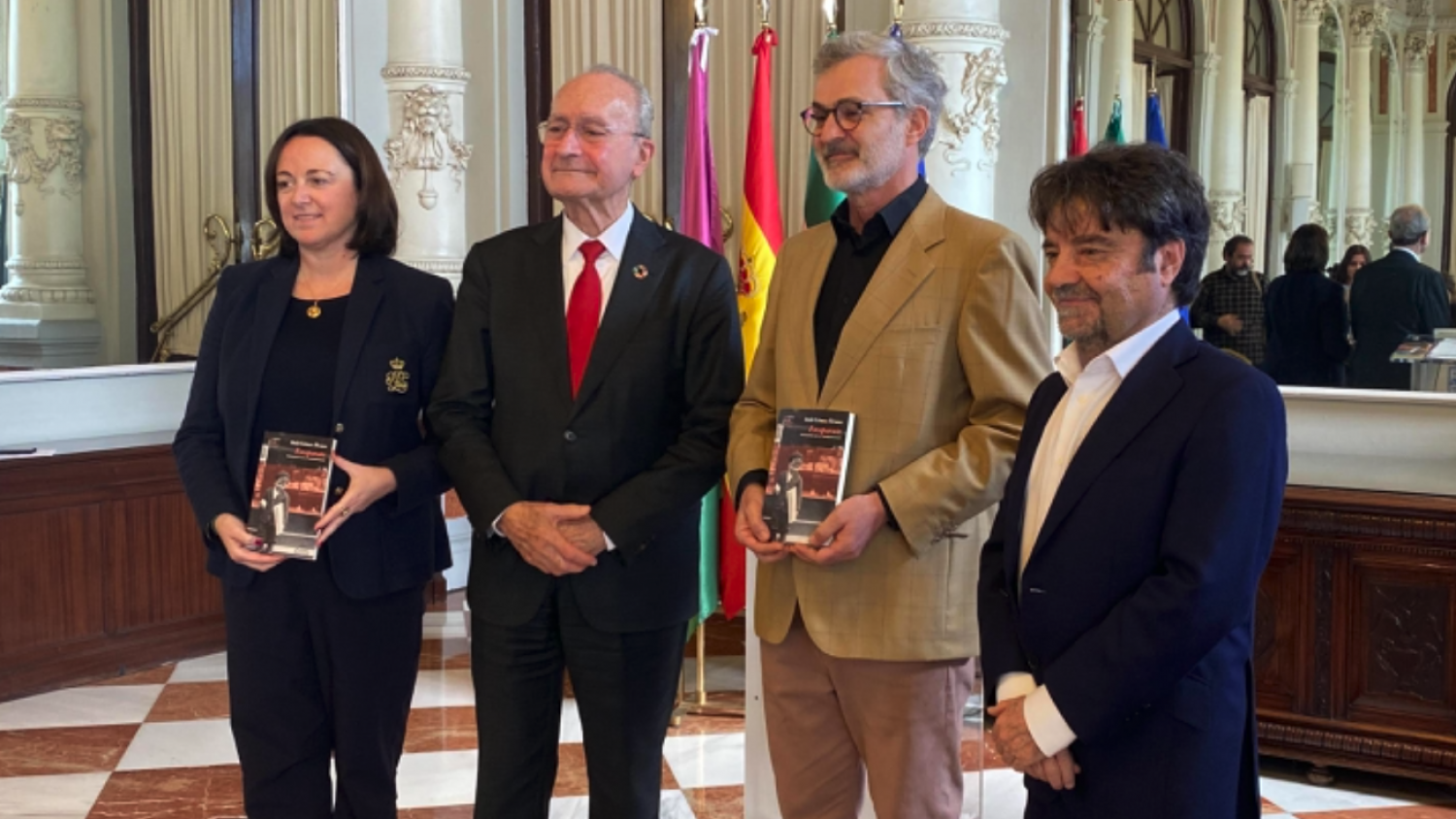  'Escaparate. Pedagogía de la modernidad', obra ganadora del XVII Premio de Málaga de Ensayo