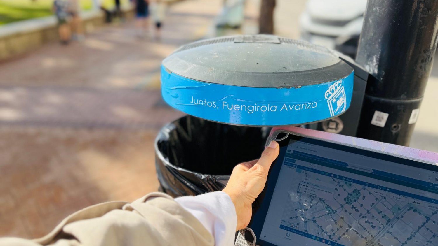 Fuengirola digitaliza sus papeleras con tecnología NFC para optimizar el servicio de limpieza
