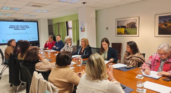 Andalucía constituye la Mesa de Mujeres Rurales y del Mar que garantizará la participación activa del colectivo