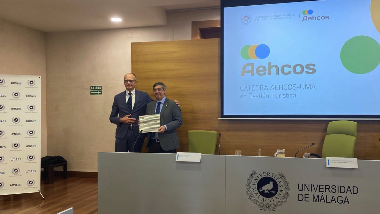 La UMA y AEHCOS presentan su nueva cátedra para impulsar la excelencia en la gestión turística 