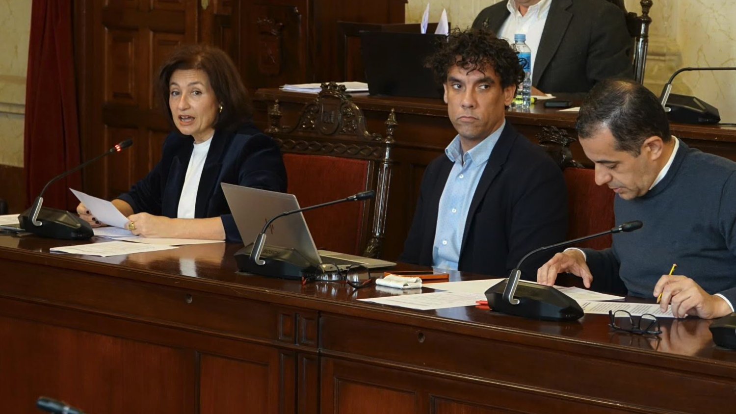 El PSOE acusa al PP de 'imponer el rodillo de su mayoría absoluta' para ocultar cómo se adjudica la vivienda pública 