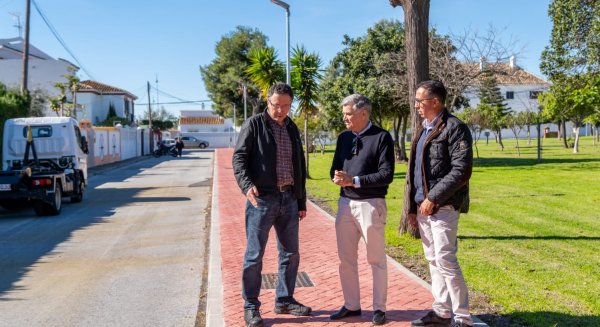 Marbella mejora la accesibilidad peatonal en la calle Guadiamar de San Pedro Alcántara